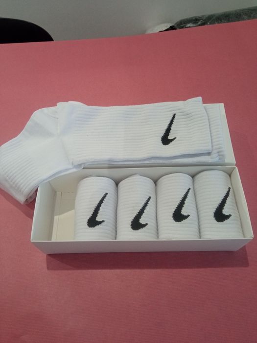 Skarpetki białe, Skarpetki białe, Cena za zestaw 5 Par. jakość Nike,