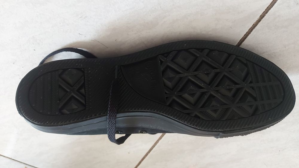 Ténis.  Novos. Converse All Star