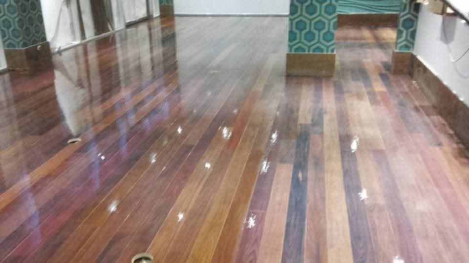 Impermeabilizações de telhados ,terraços algerozes e caleiras ,empenas