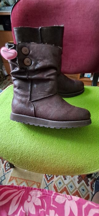 уггі 41р Sketchers