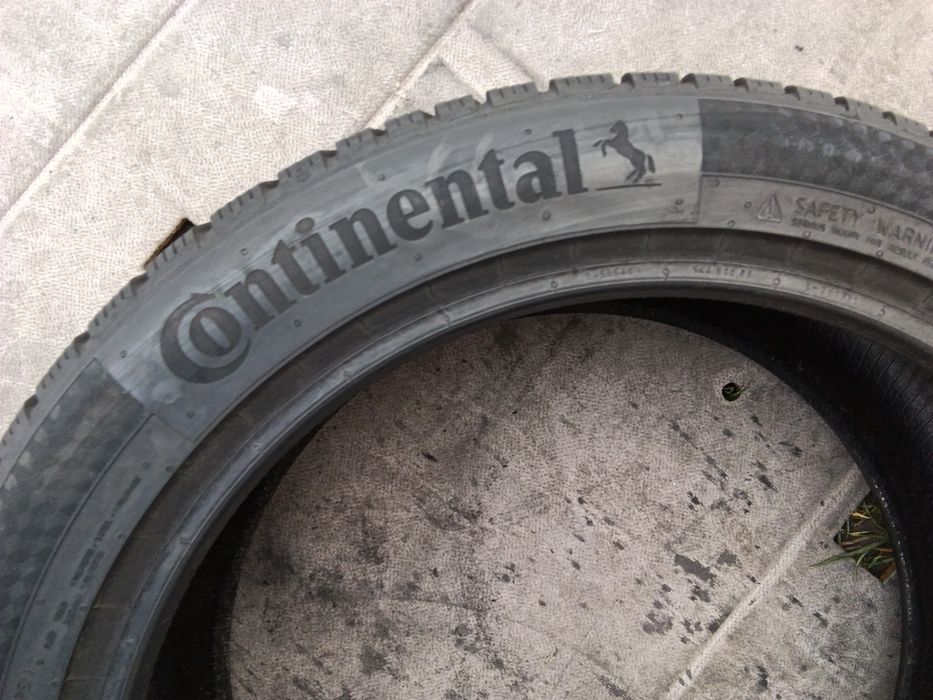 Продам шини 245/45R19