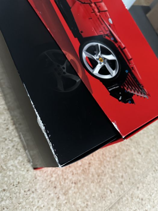 LEGO Technic Ferrari Daytona SP3 42143 / ORYGINAŁ / IDEAŁ