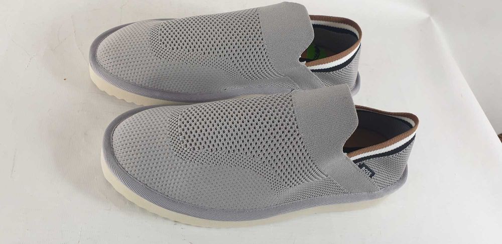 pantofle kapcie domowe   HUGO boss  44