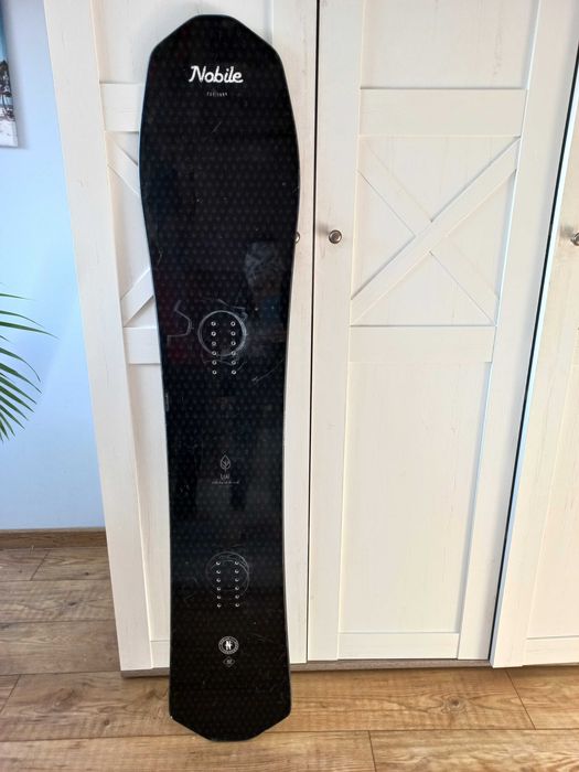 Deska snowboardowa Nobile 152 kierunkowa
