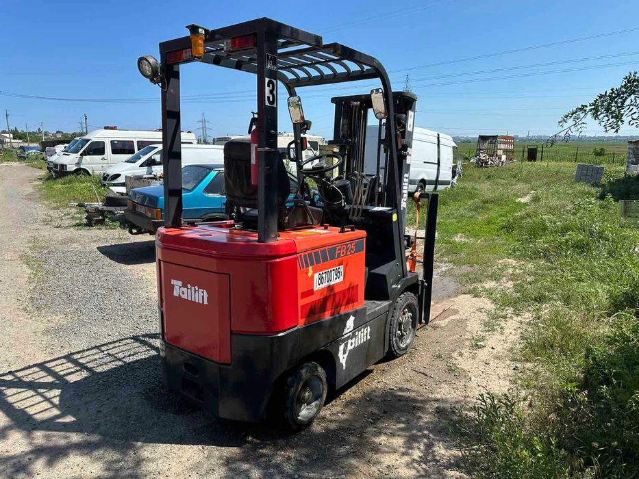 Электропогрузчик TAILIFT FB 25  2,5 т