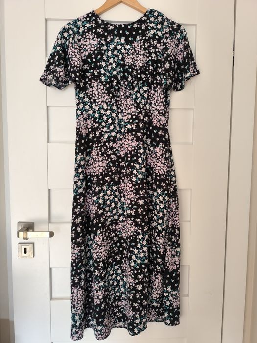 Sukienka damska midi, czarna w kwiaty, letnia. Rozmiar 36 (S)