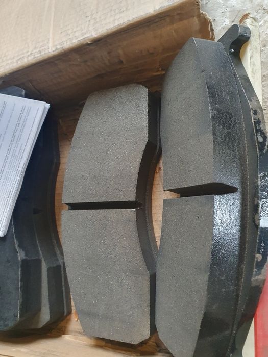 Передние тормозные колодки Volvo FL