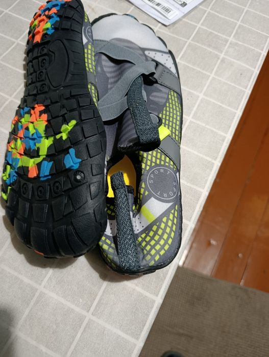 Продам крассовки.