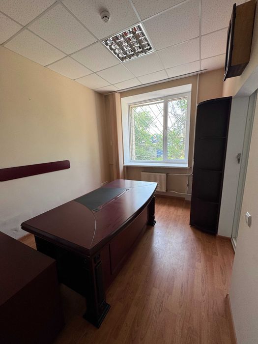 Приміщення під офіс в центрі по вул. Благовісна