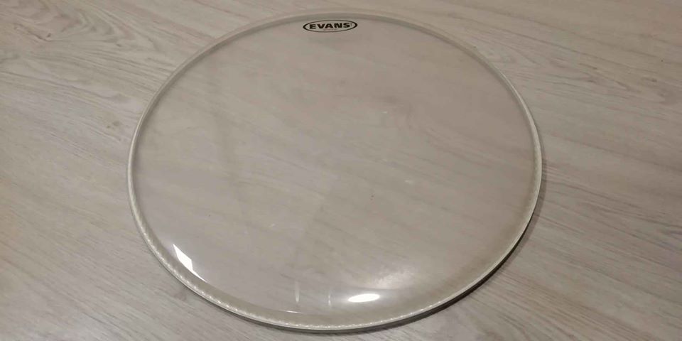 15 Peles de bateria novas e usadas 6", 8", 14", 18" e de practice pad