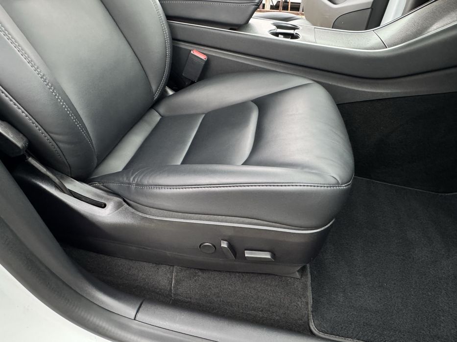 Tesla Model Y Long Renge 82 kvh