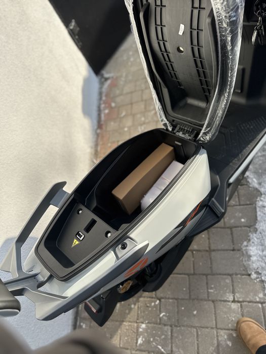 Електроскутер Yadea GT25