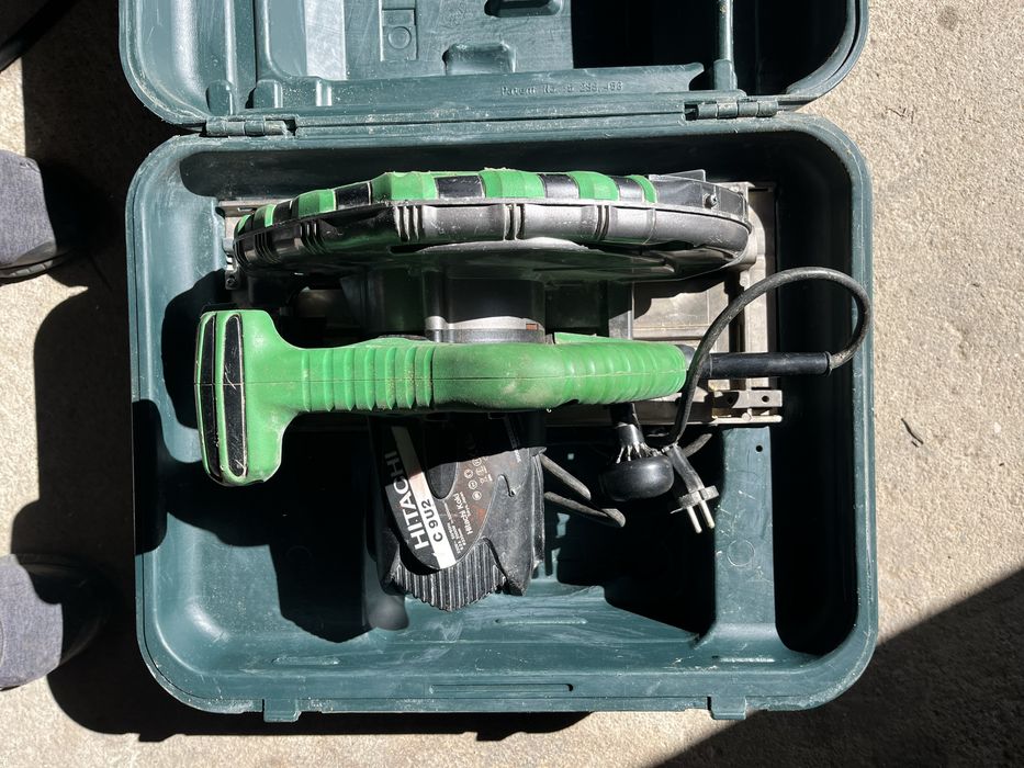 Serra Elétrica Circular HITACHI (235 mm)