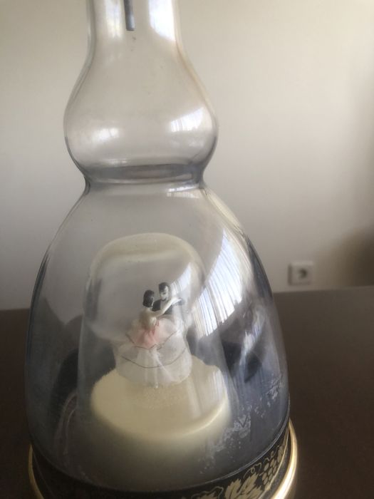 Garrafa com musica a funcionar made in japan antigao