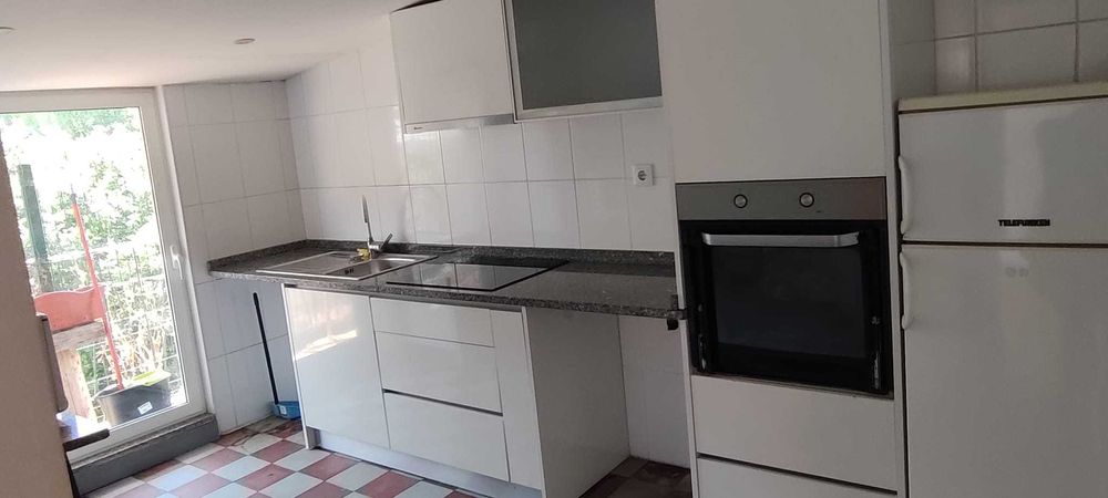 ARRENDA-SE T3 CENTRO DE VISEU