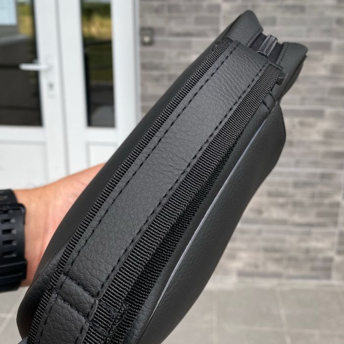 Чоловіча сумка через плече месенджер чорна Triumph