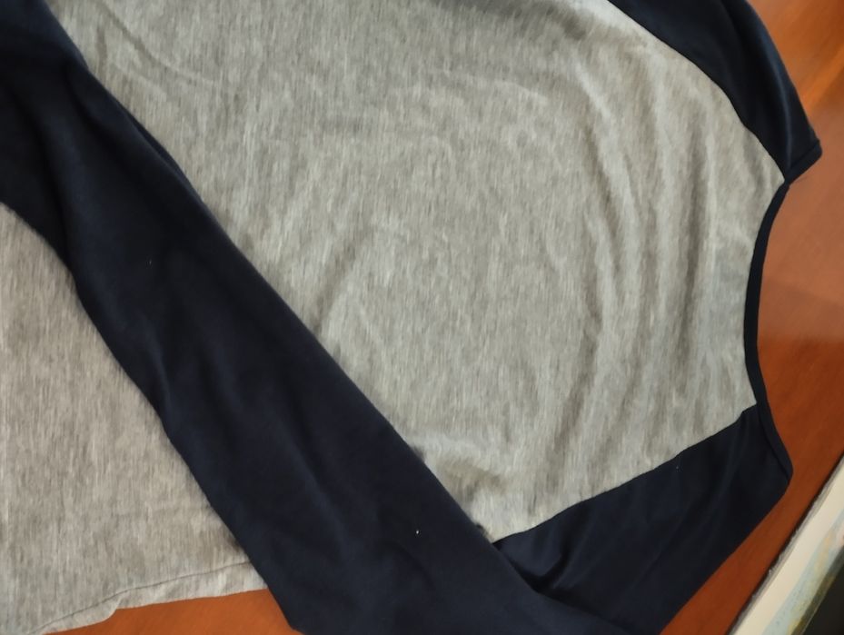 Sweat  TAM S. Novas a estrear. Duas pelo preço de uma