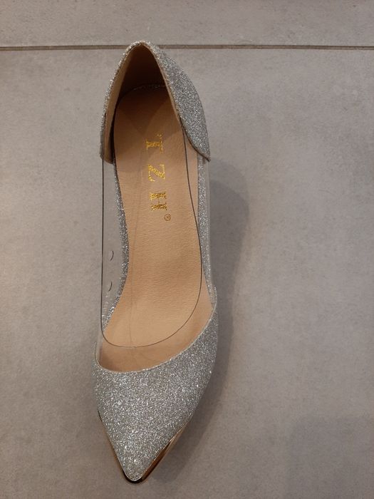 Buty srebrne rozmiar 35