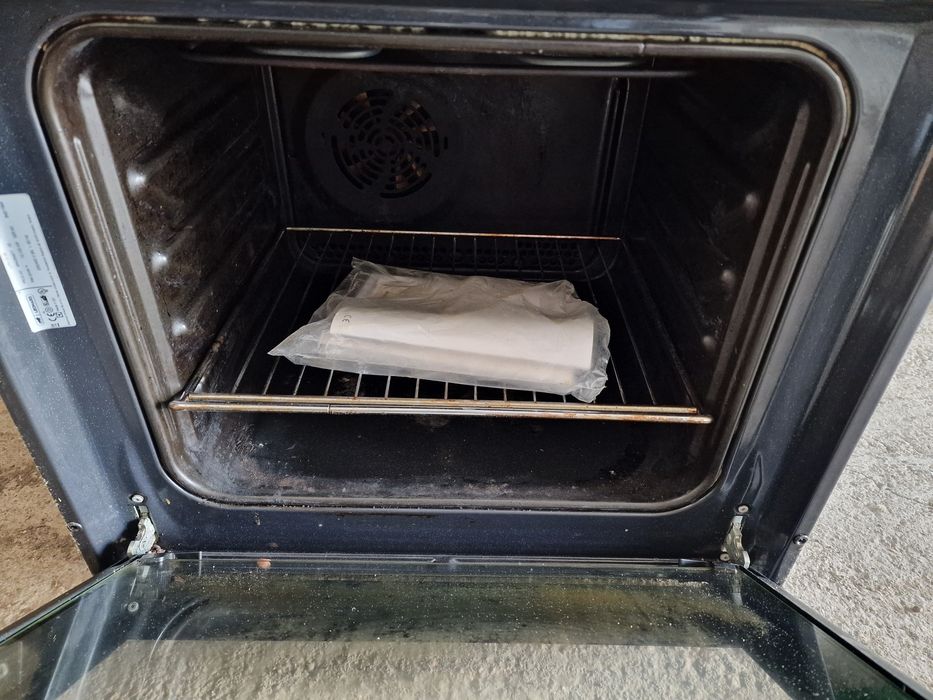 Płyta elektryczna + piekarnik pod zabudowę