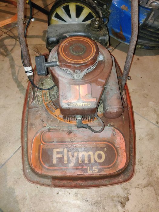 "Latająca" Kosiarka Flymo LS hovermo