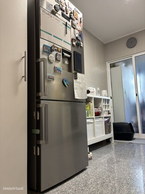 Excelente Apartamento T2 - Guardeiras, Maia - Garagem e Arrumos