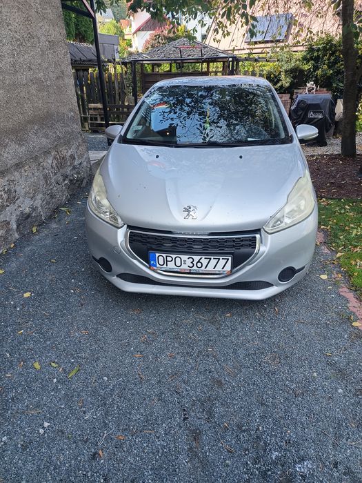 Peugeot 208