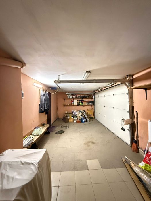 Унікальна 5+кімнатна квартира з гаражем, 2 кухнями та окремим входом