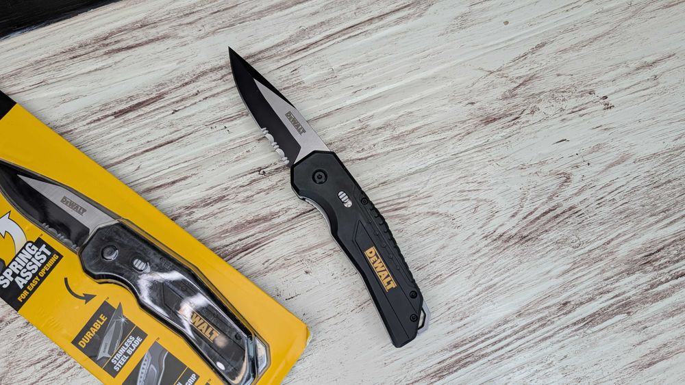 Ніж складний DeWalt DWHT10911