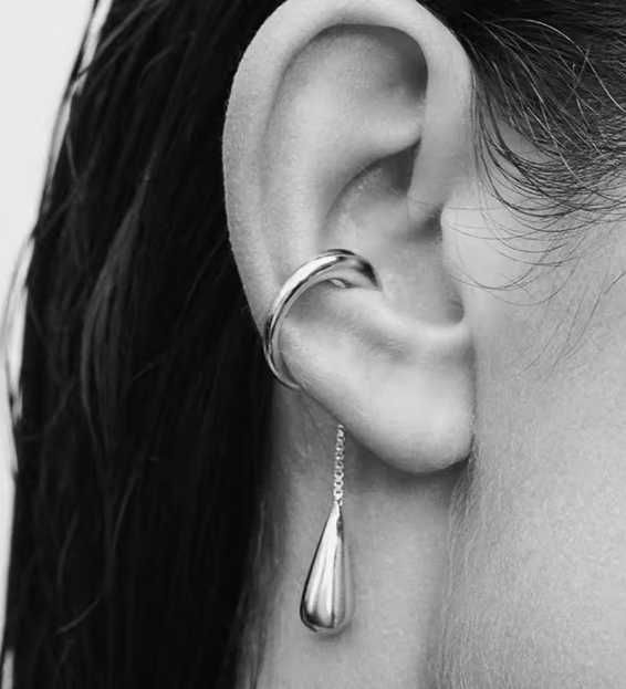 кафф моно сережка з підвіскою золотистий