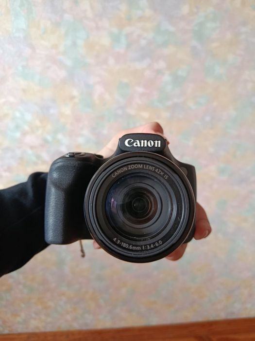 Фотоапарат Canon powershot 520 hs