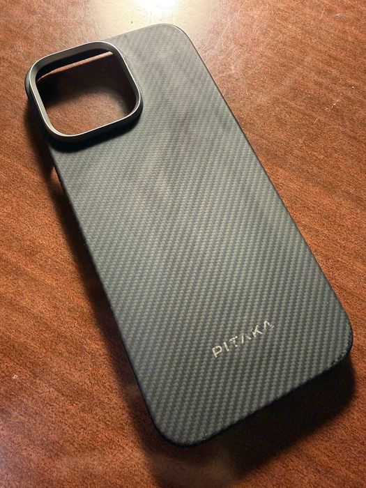 Чохол Pitaka карбон оригінал б/у Iphone 16 Pro Max