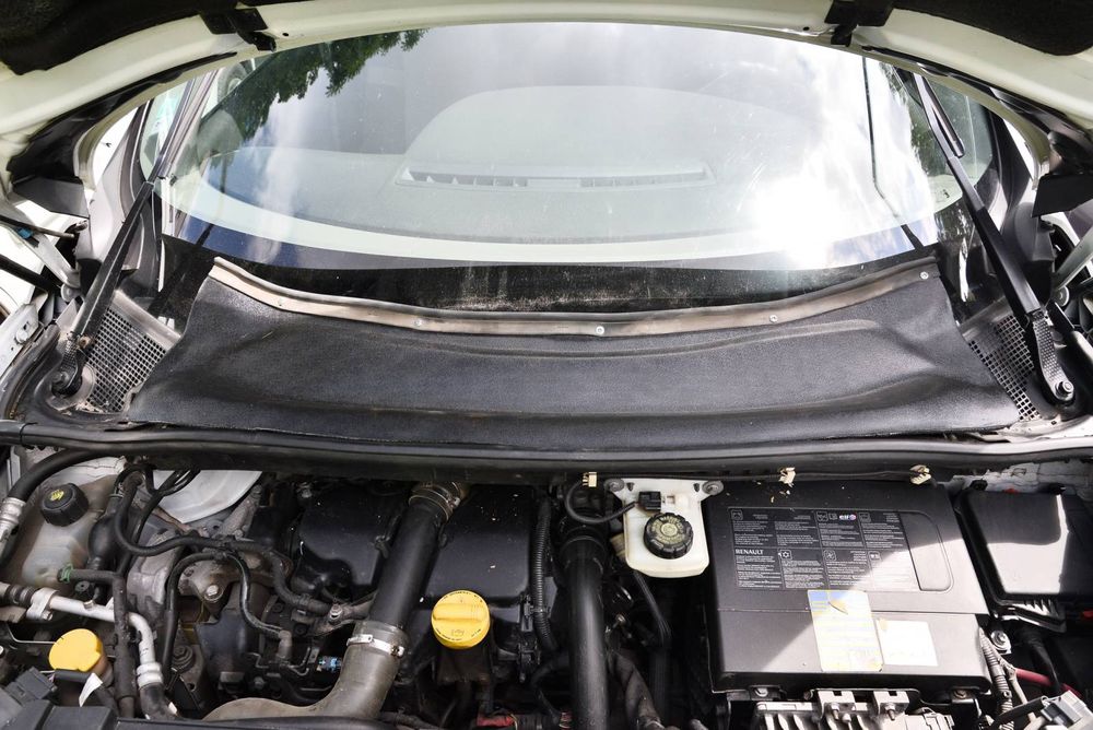 Жабо Рено Сценік 3.Накладка під лобове скло Renault SCENIC 3