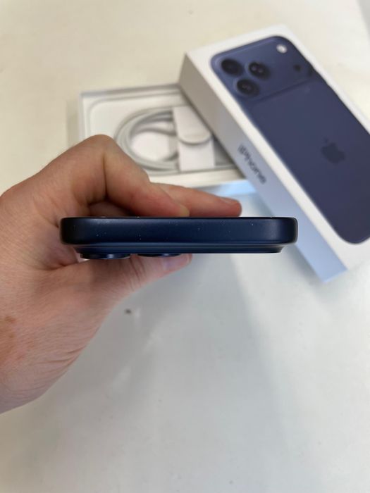 iPhone 17 Pro Max Deep Blue 256Gb c/garantia