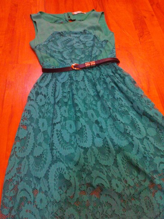 Платье. Кружевное. Зеленое