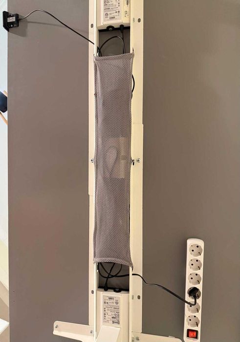 Secretária Elétrica Ajustável IKEA RODULF – Ideal para Home Office