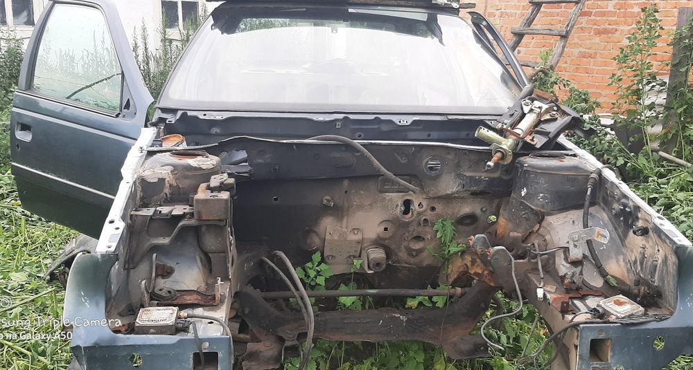 Кузов Peugeot 405 з проводкою пежо