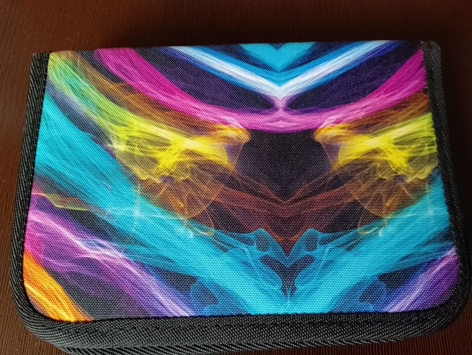 Piórnik szkolny wielokolorowy