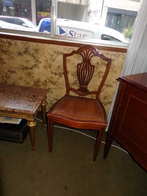 Mesa de Jantar e cadeiras