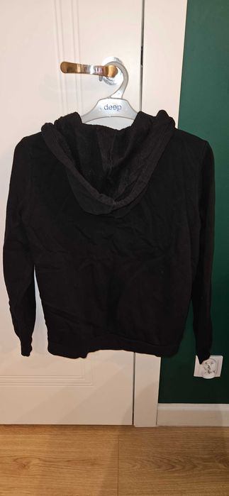 Czarna bluza rozpinana Sinsay