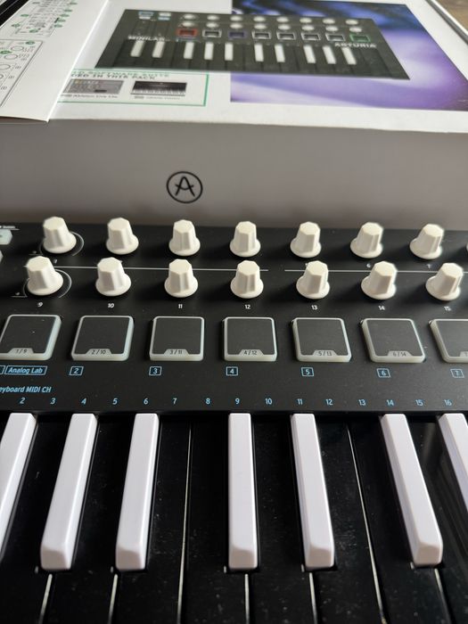 Arturia MiniLab MkII MIDI-клавіатура (25 клавіш)