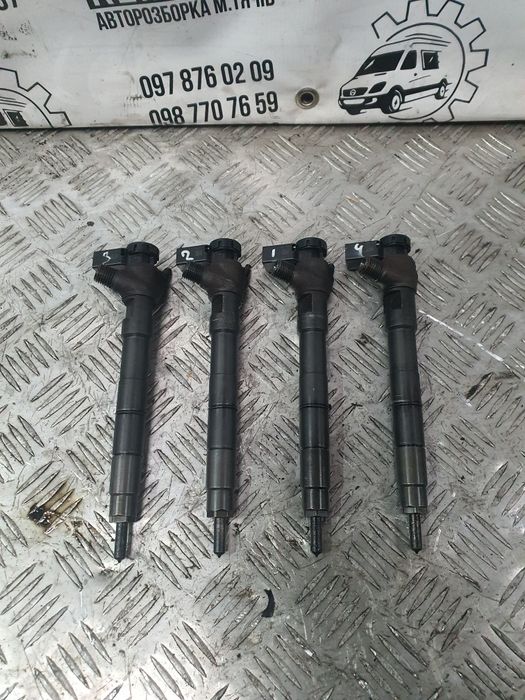 Форсунка паливна Volkswagen Crafter 2 2.0 04L130277BB