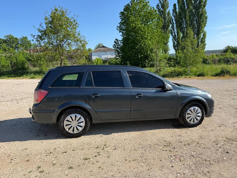 Opel astra h 2006 рік 1.6 бензин