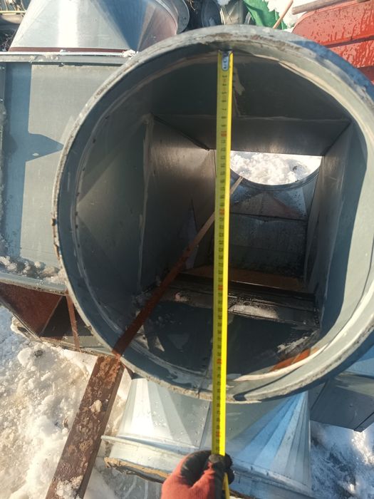 Trójnik z przepustnicą do wentylacji