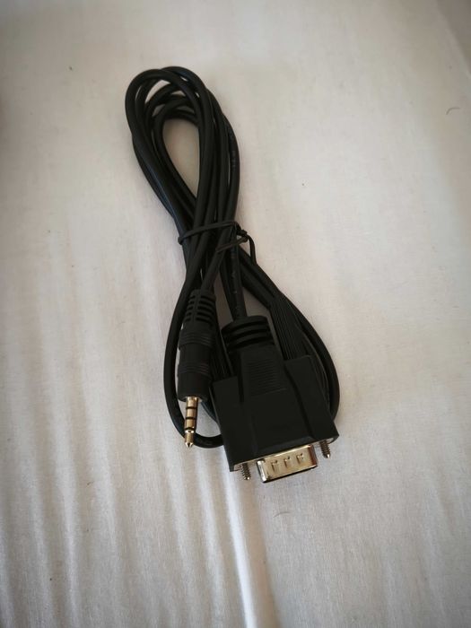 Conector de 2,5 mm para adaptador DB9 fêmea. Nunca utilizado