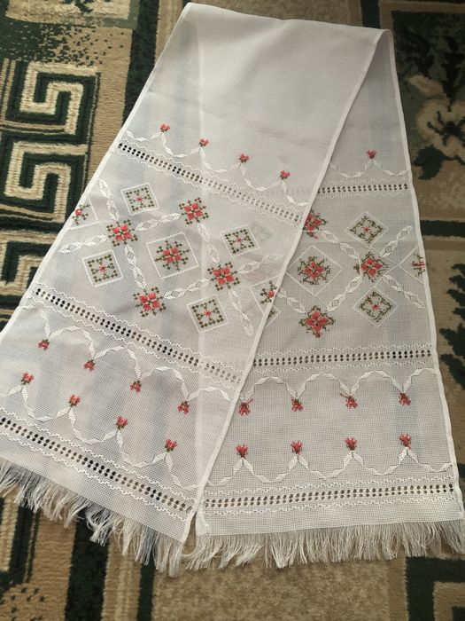 Красива  Вишита  доріжка