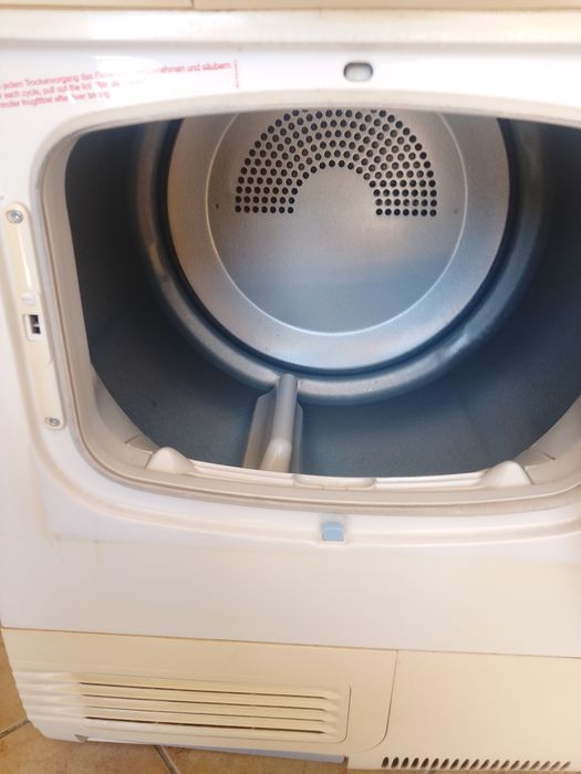 Máquina de secar roupa
