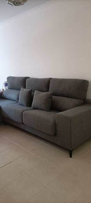 Sofá com Chaise Long semi novo