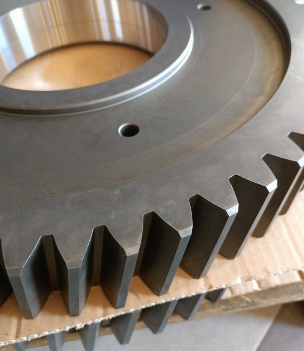 Koło Z54 przekładni napędu rotora przyczepy samozbierającej STRAUTMANN