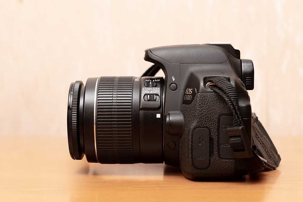 Canon EOS 650D + обʼєктив 18-55 Фотоапарат дзеркальний
