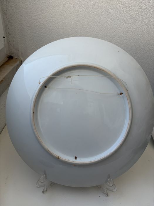 Este artigo é uma requintada peça de porcelana japonesa Imari.